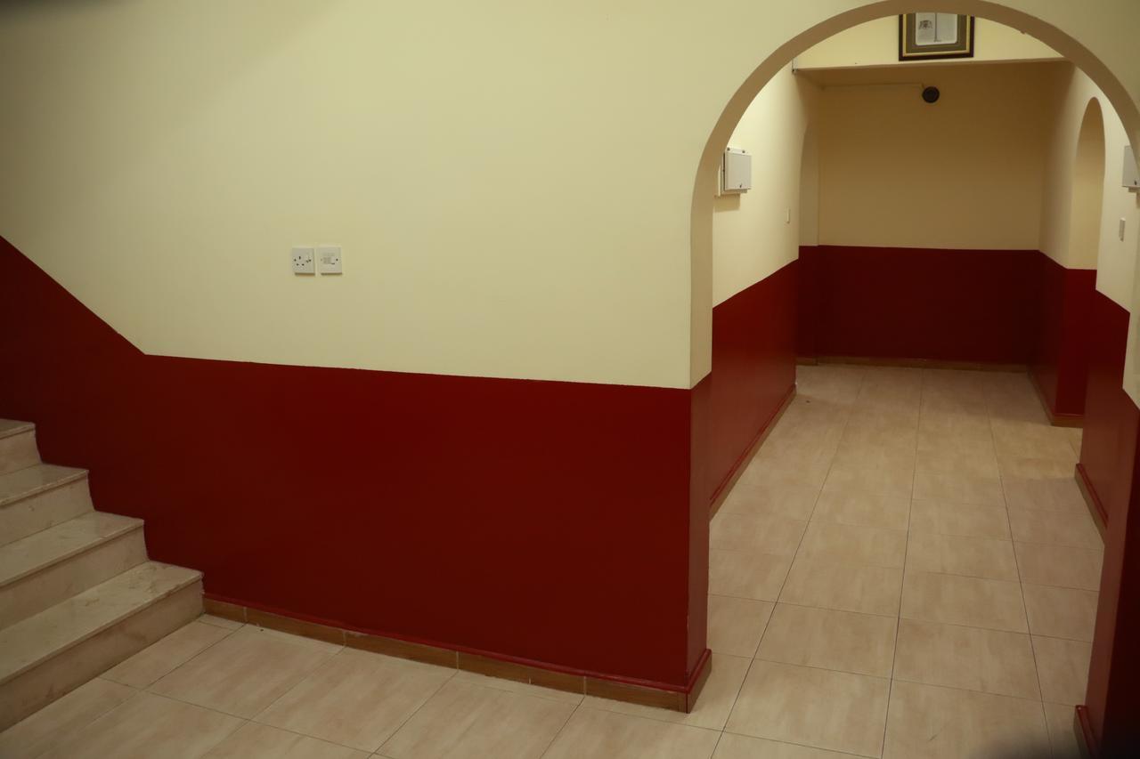 White Nile Hotel *